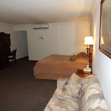 Autel Rio Inn Piedras Negras Dış mekan fotoğraf